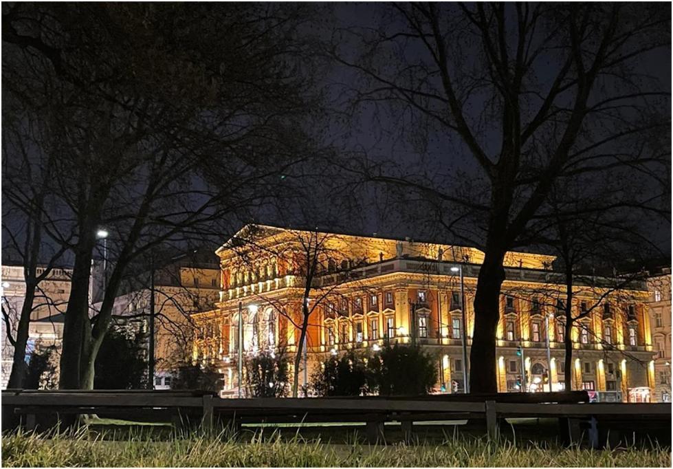 Operngasse-Karlsplatz Apartment Wina Bagian luar foto